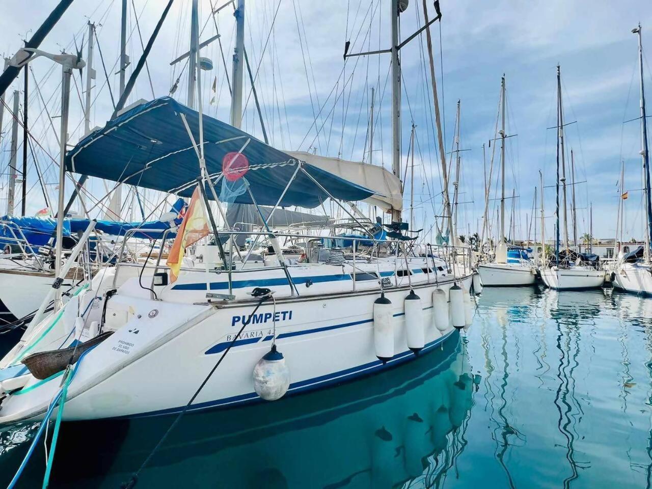 Precioso Yate En El Centro Del Puerto De Mogan 호텔 외부 사진